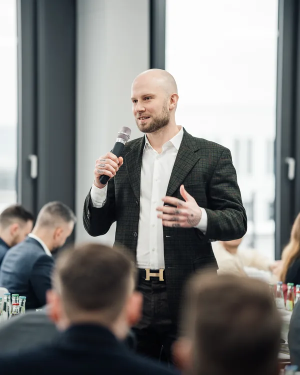 Florian Höper als Speaker bei einem Mastermind-Event